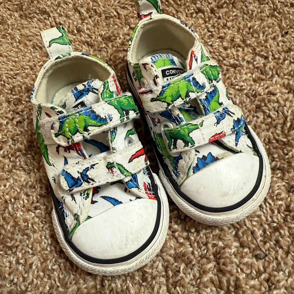 Chuck Taylor All Star Easy-On 8-Bit Dino Toddler Size 3